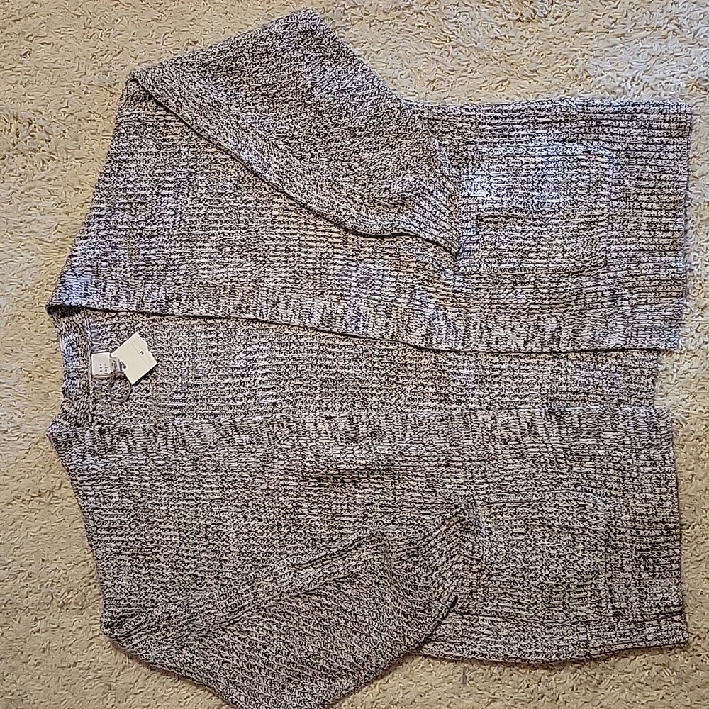NWT marled grey cardigan sweater. Size M